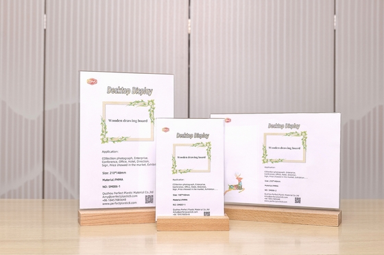 comprare Legno di faggio Base di legno a forma di T Chiaro porta cartelloni acrilici Cartellino di matrimonio Display online manufacture