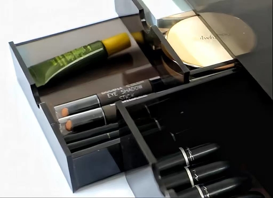 Dimensioni e colori personalizzati Acrilico trasparente Cosmetici per le labbra